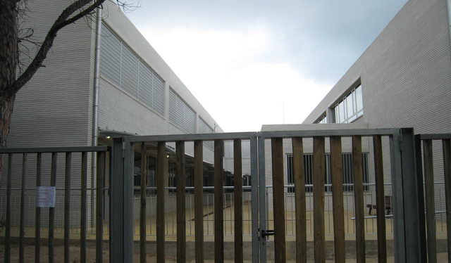 Porta d'accès a la nova Escola Gavà Mar des del carrer Palafrugell (20 de Setembre de 2008)